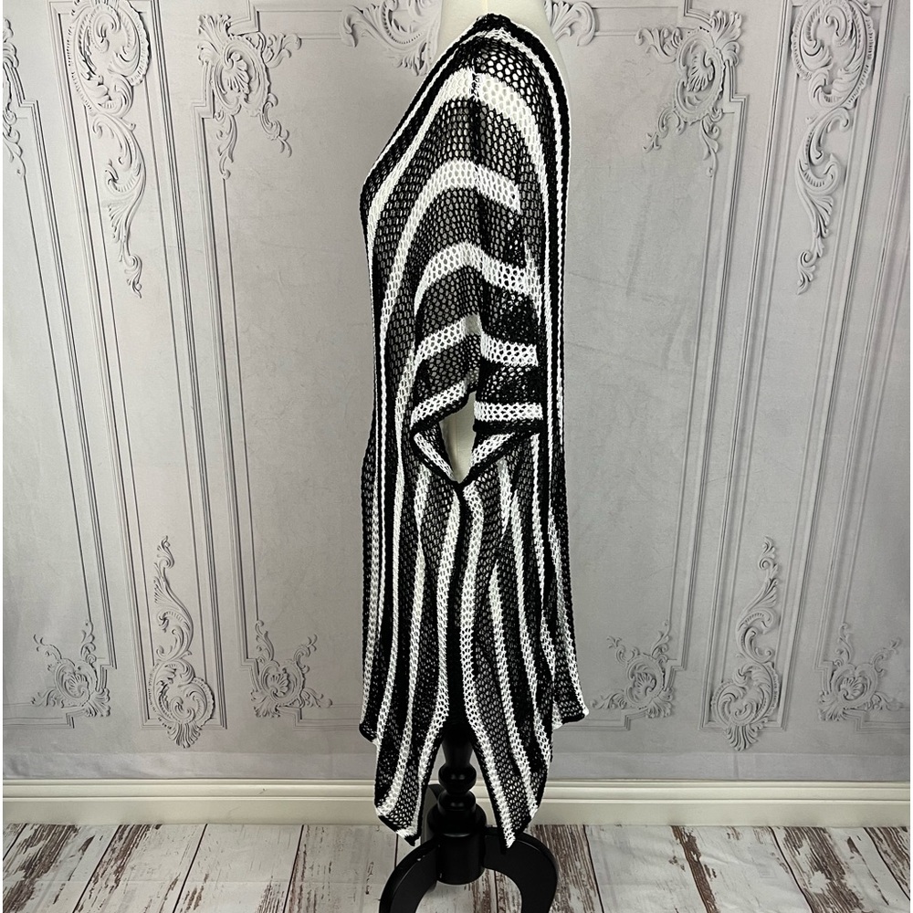 Classy Black and White Striped Plus Size Swimsuit Coverup - Picture 6 of 7